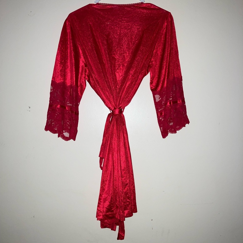 Red Lace Robe - Picture 2 of 4